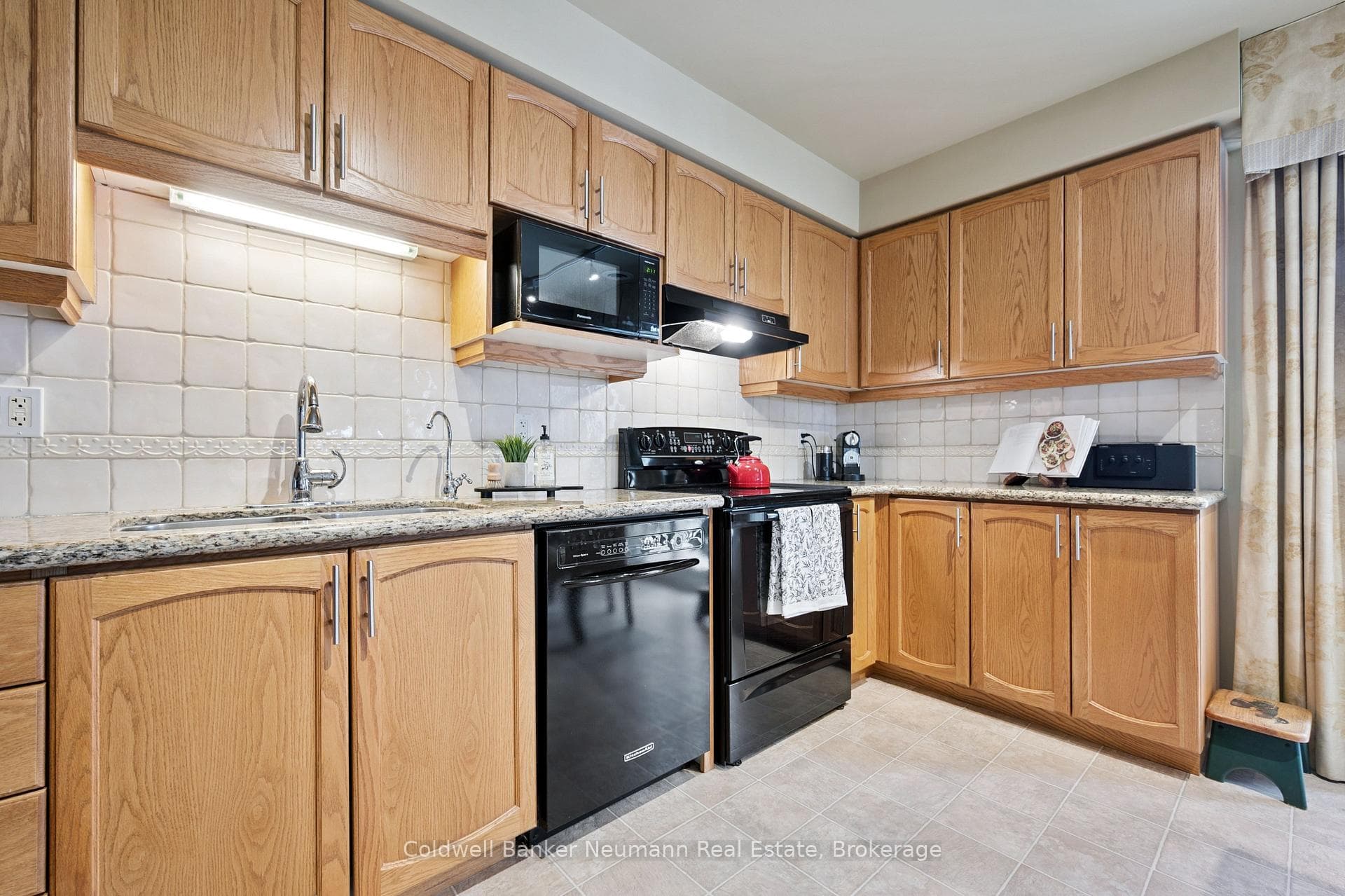 65 Bayberry Drive Unit 202 photo 10