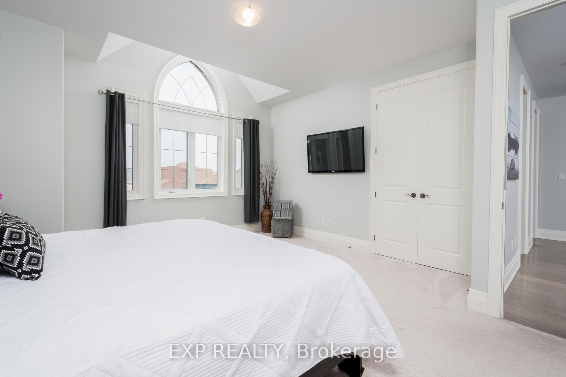 1644 Rizzardo Crescent photo 25