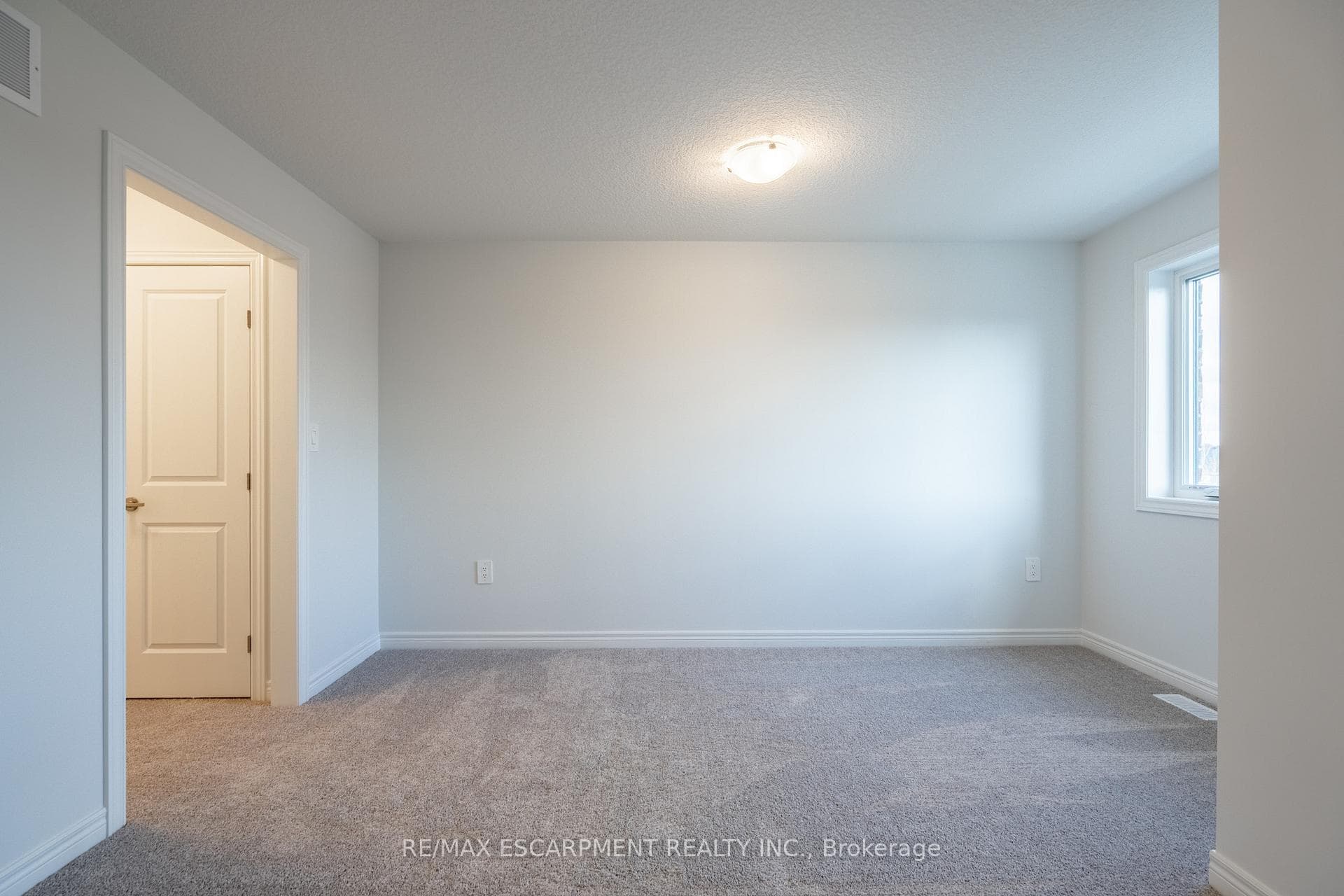 2620 Binbrook Road Unit 207 photo 22