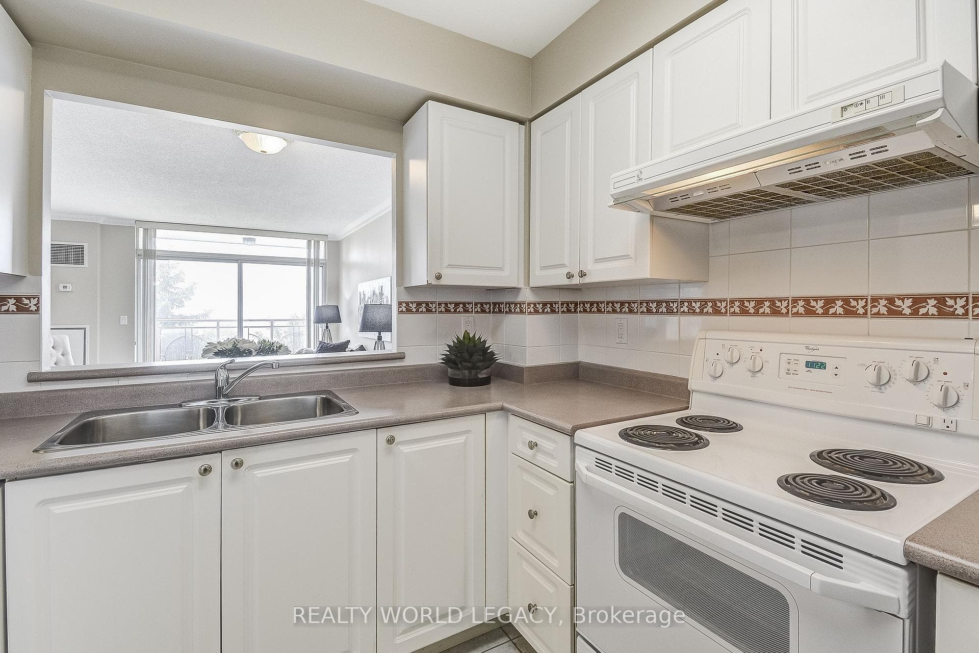 100 Burloak Drive Unit 1312 photo 8