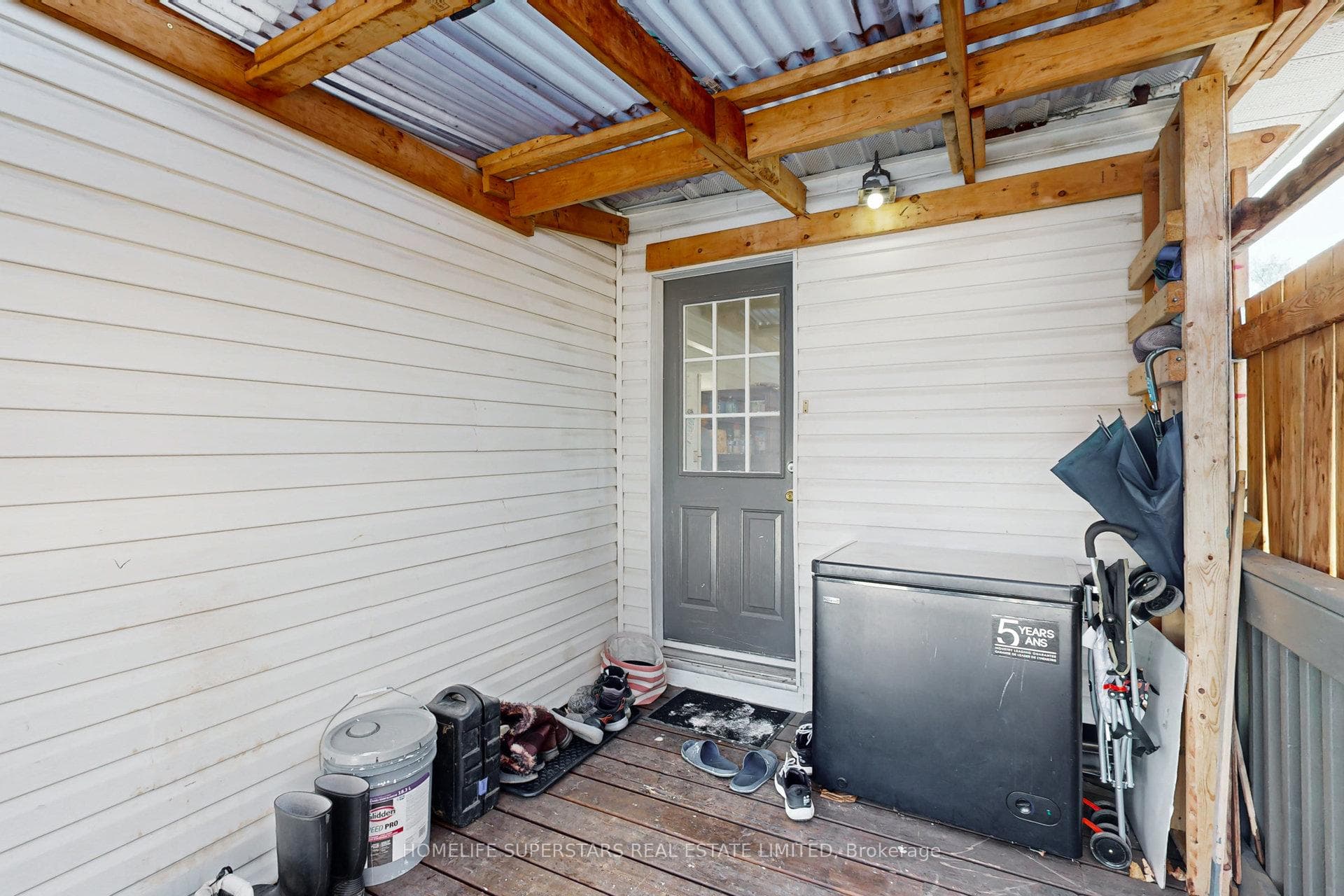 256 Annis Street photo 33