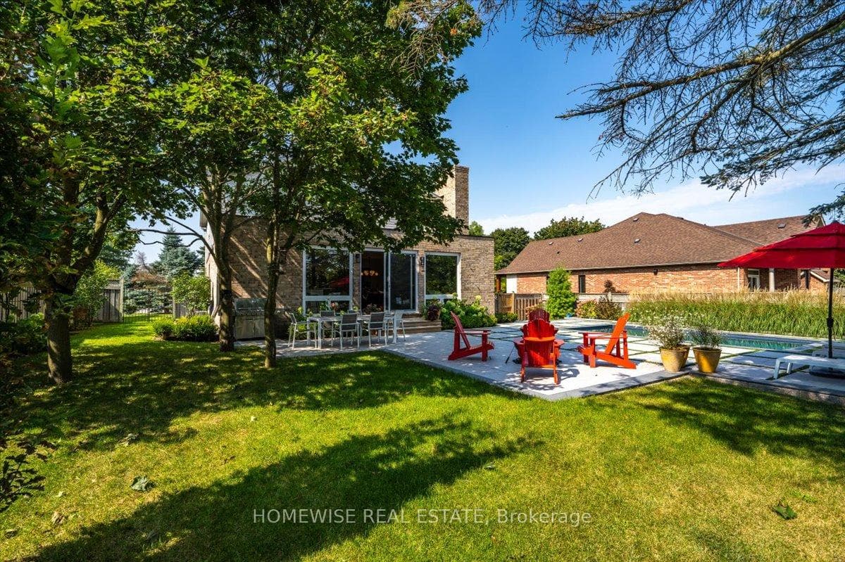 7 Moore Park Drive photo 28