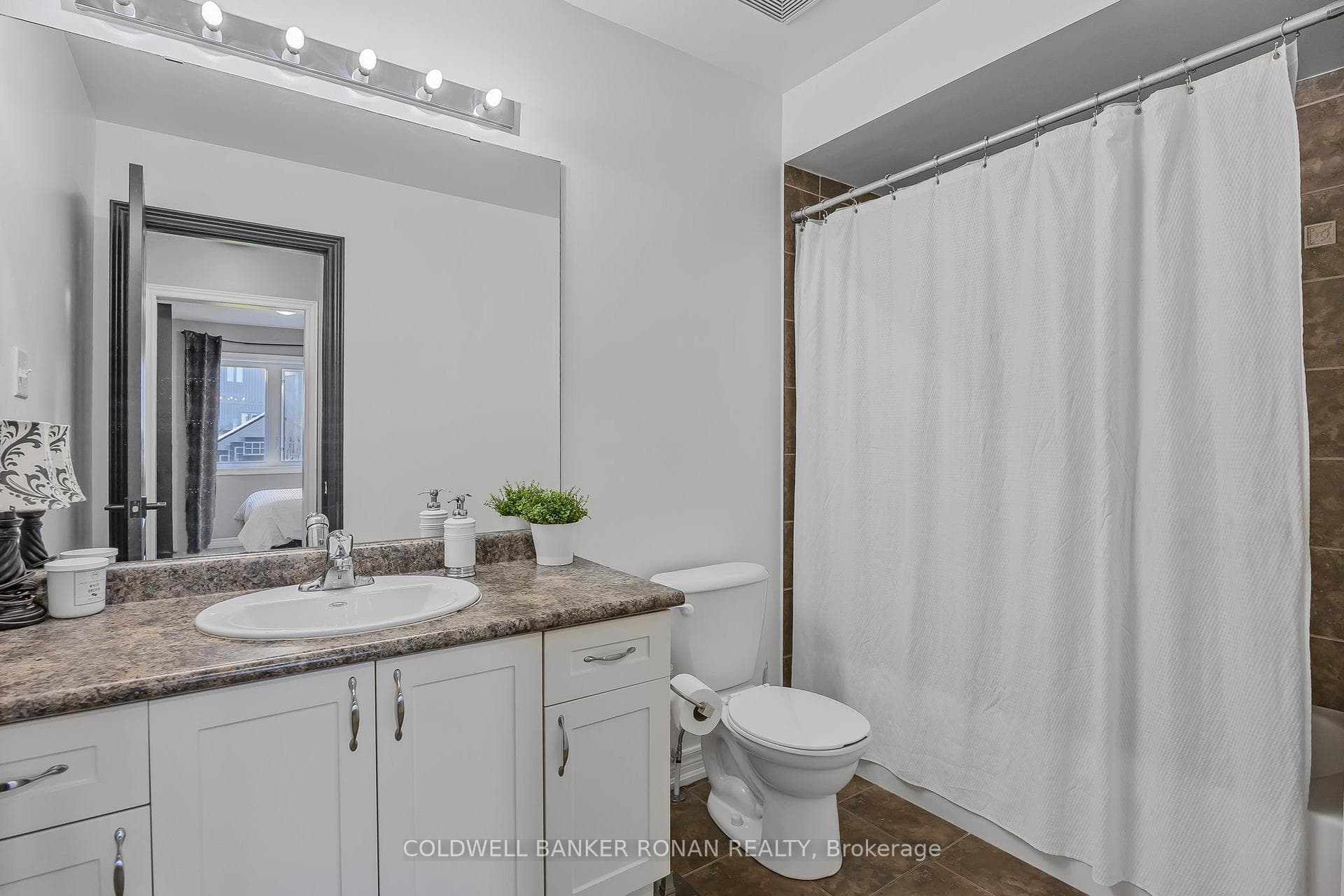 231 Greenwood Drive photo 20