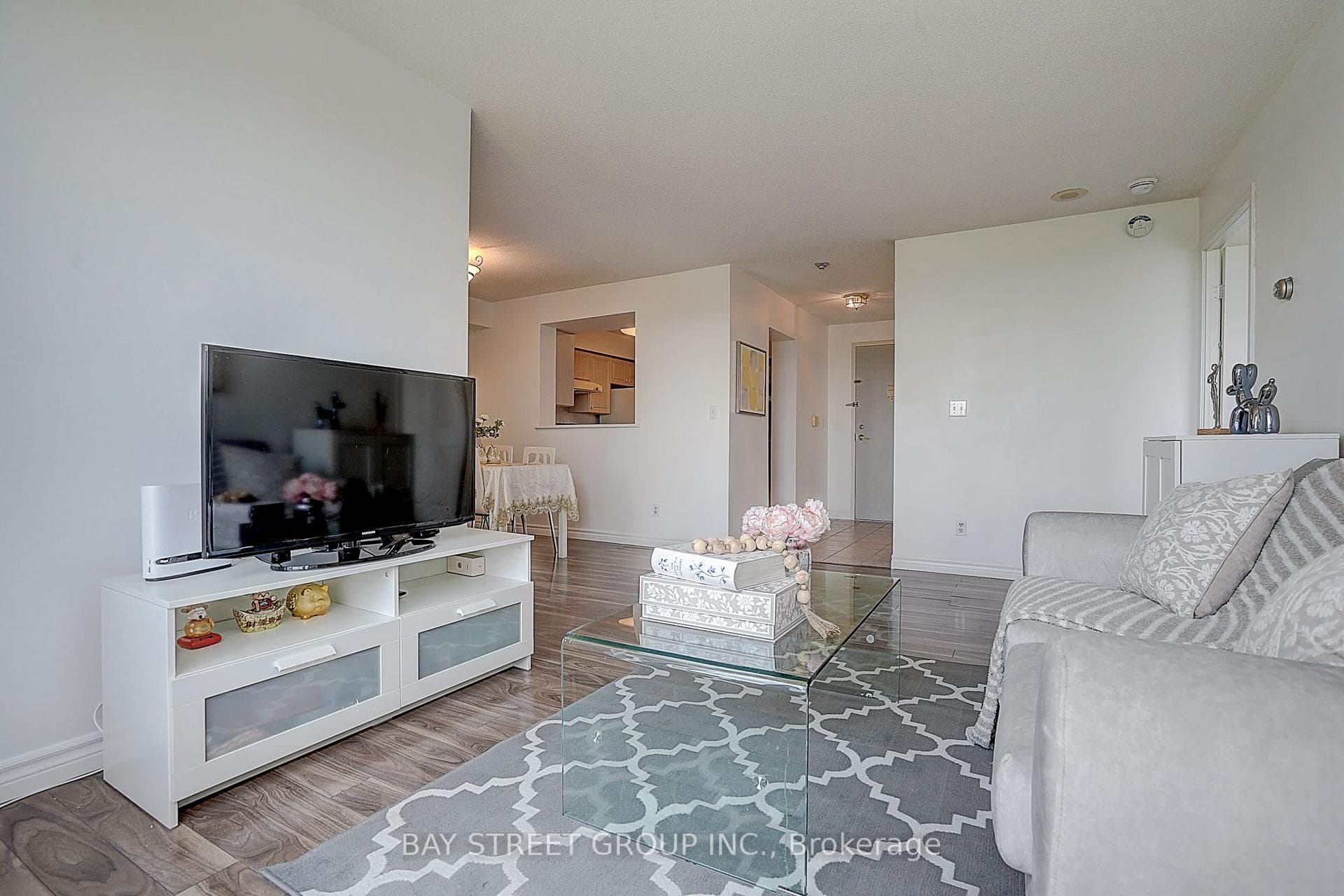 5039 Finch Avenue Unit 709 photo 10