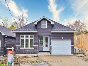 510 Simcoe Street photo 1