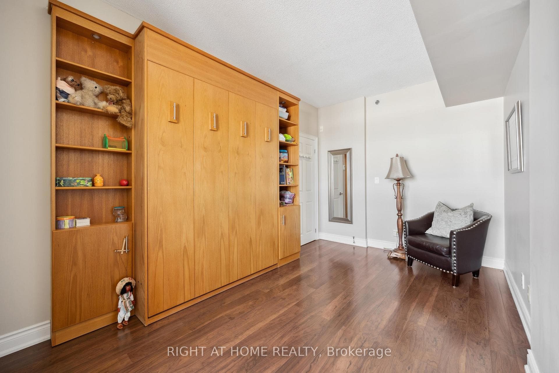 171 Shanly Street Unit 505 photo 25