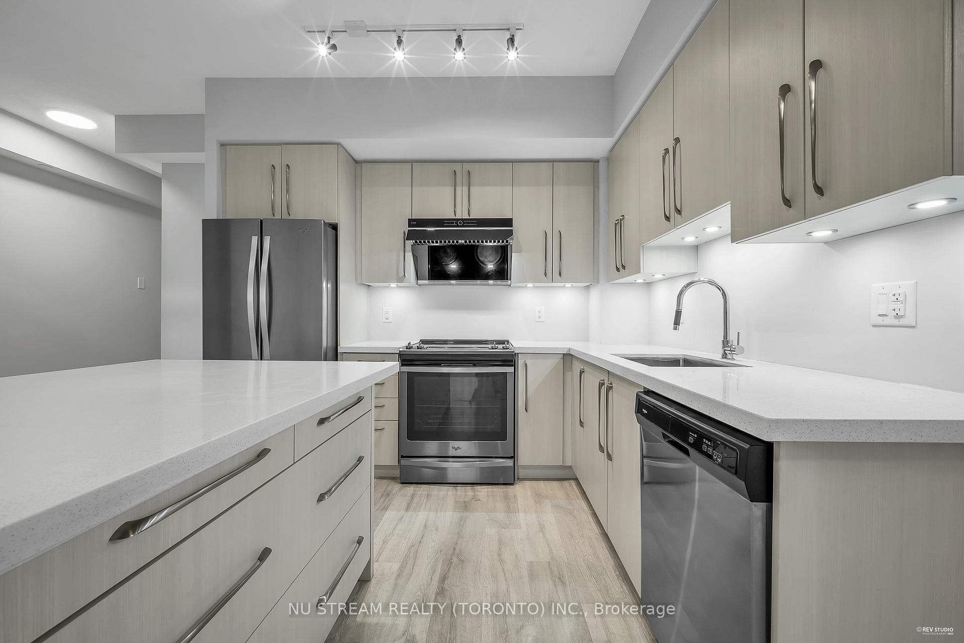 3600 Highway 7 Avenue Unit 1611 photo 11