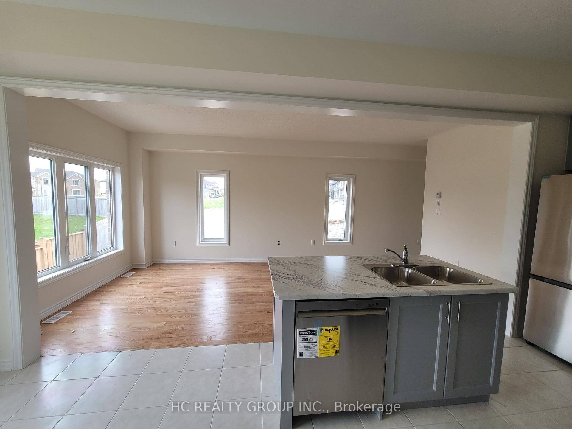 1135 Azalea Avenue photo 3
