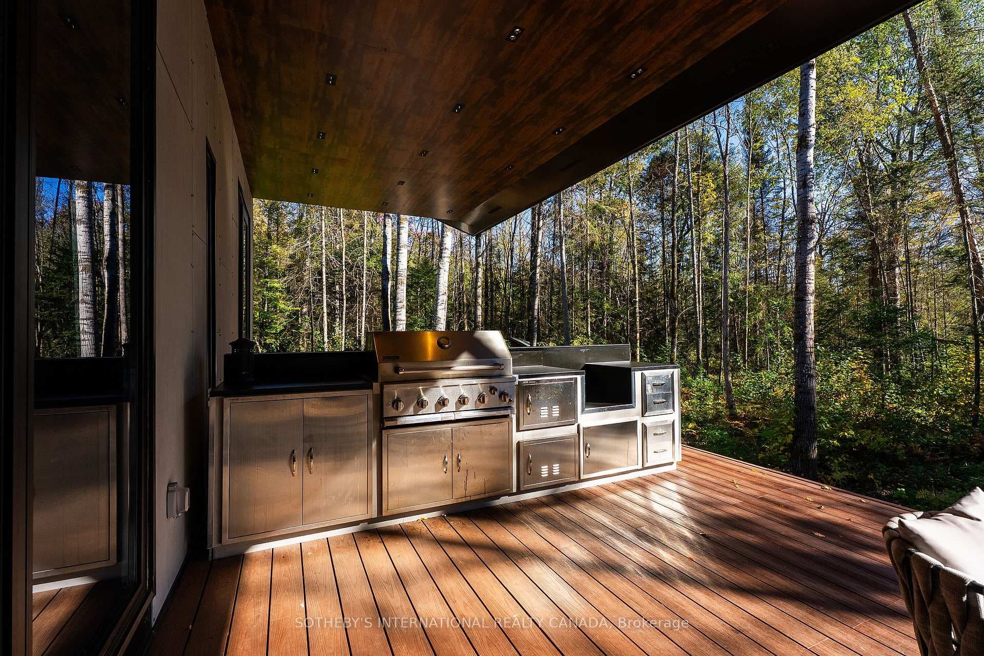 Outdoor Kitchen