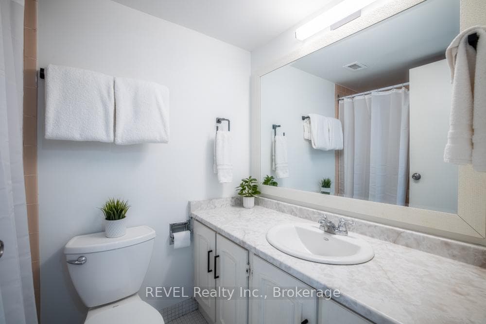 4 PC BATHROOM