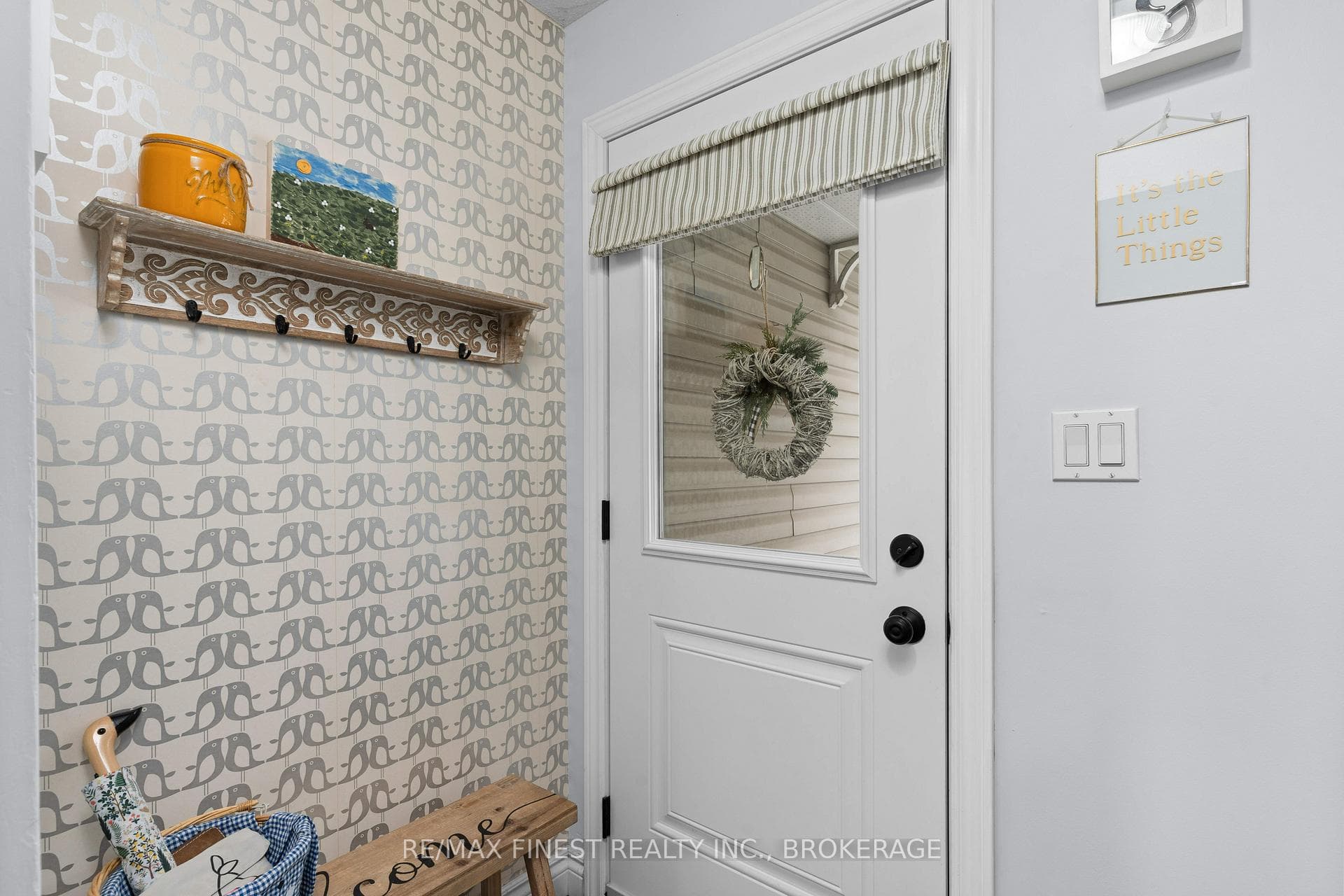 298 Vanguard Court photo 3