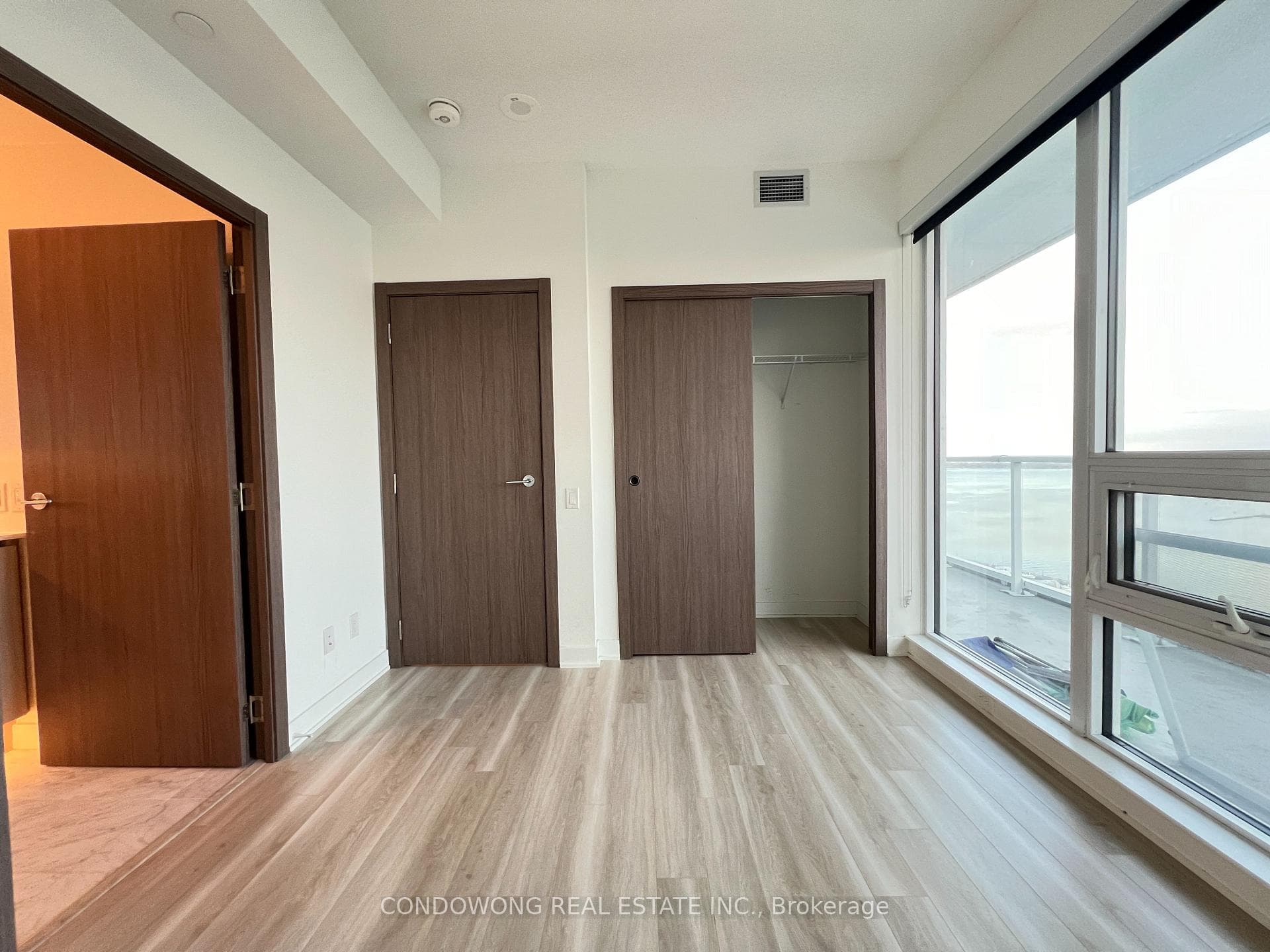 19 Bathurst Street Unit 3811 photo 9
