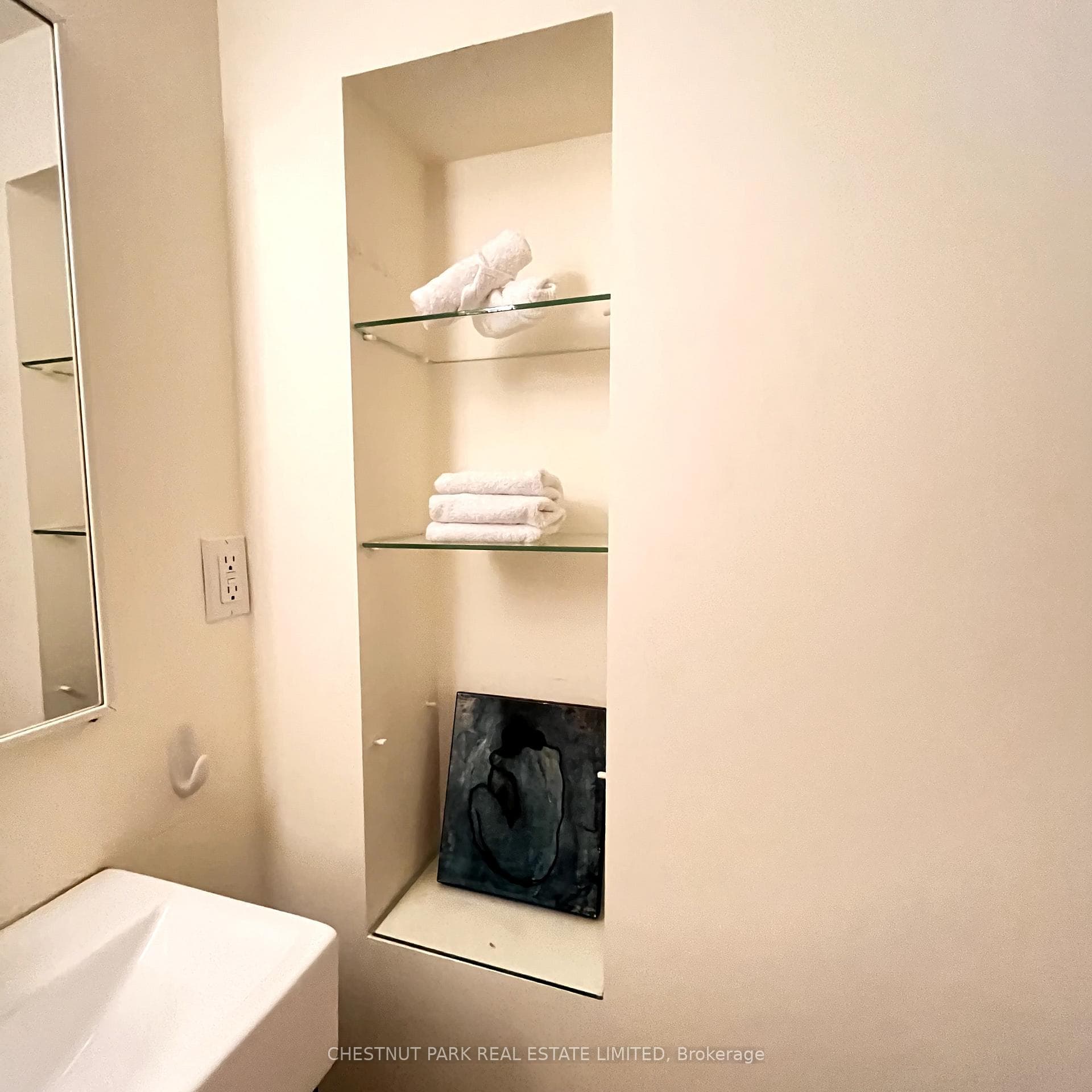 168 Langford Avenue photo 26