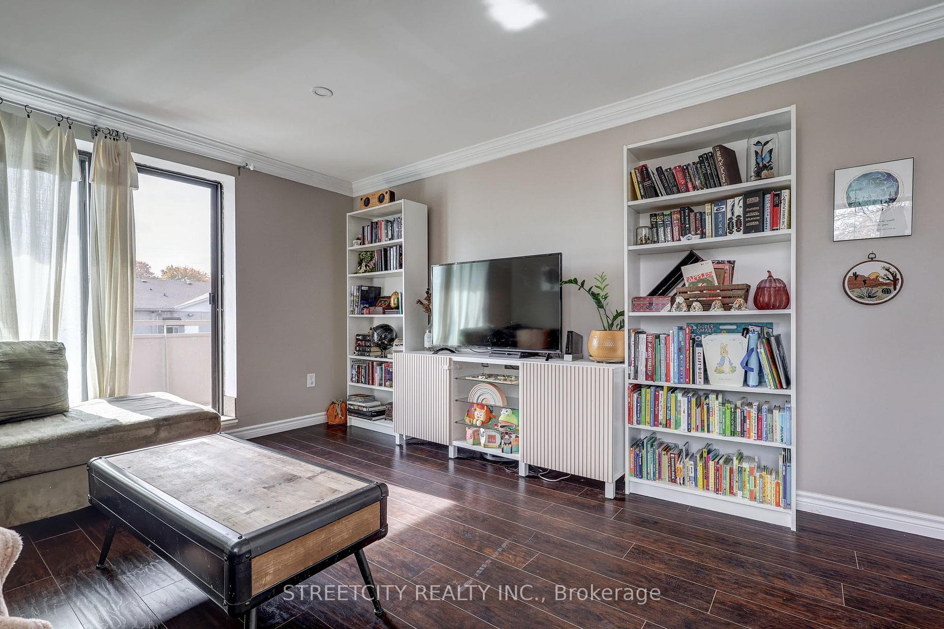 75 Huxley Street Unit 202 photo 15