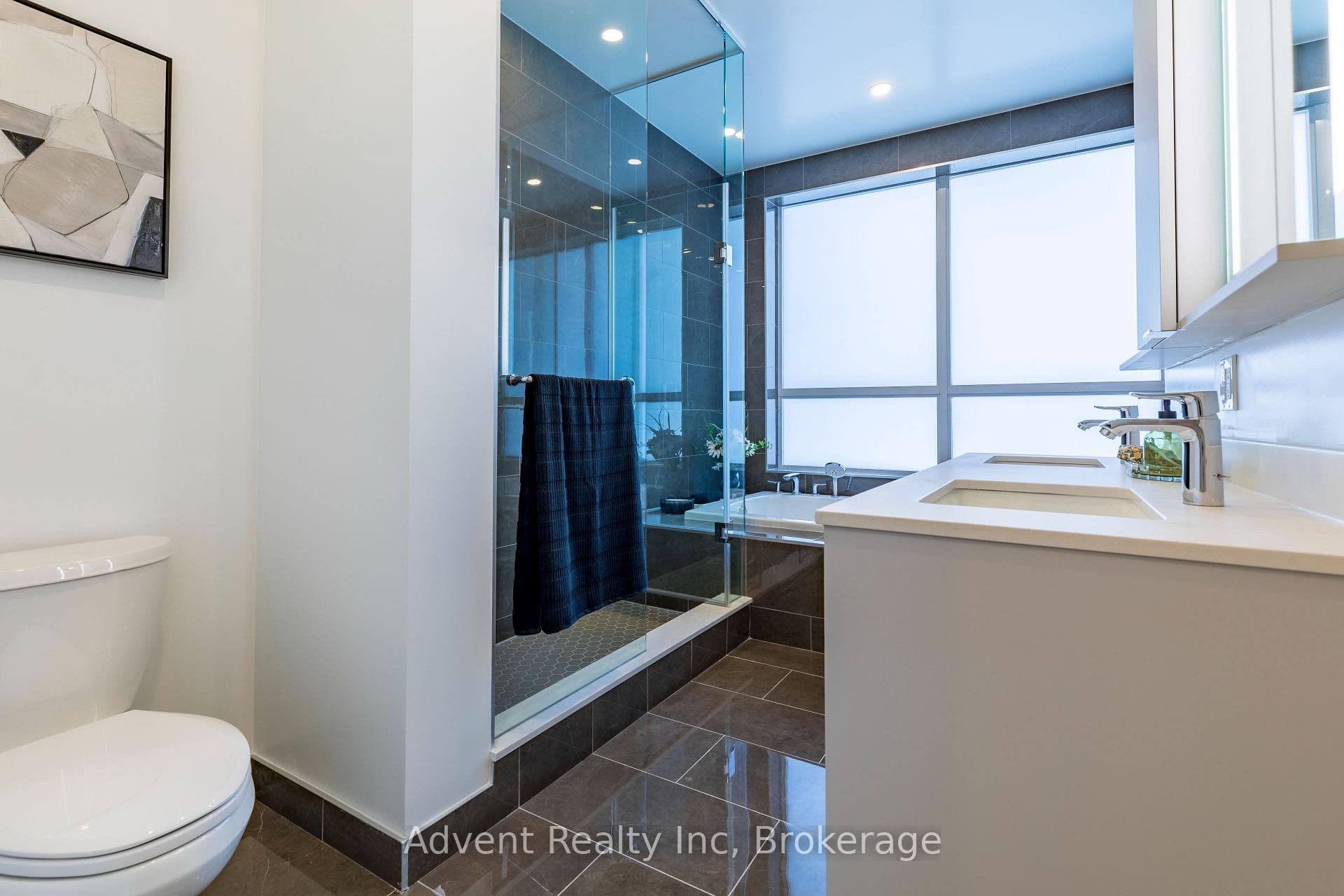 8 Cedarland Drive Unit PH02 photo 8
