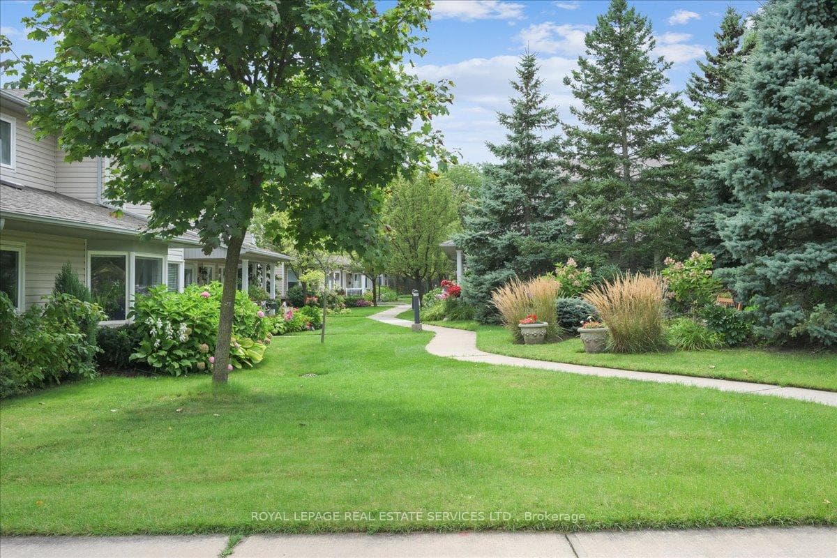 290 Woodside Drive Unit 14 photo 3