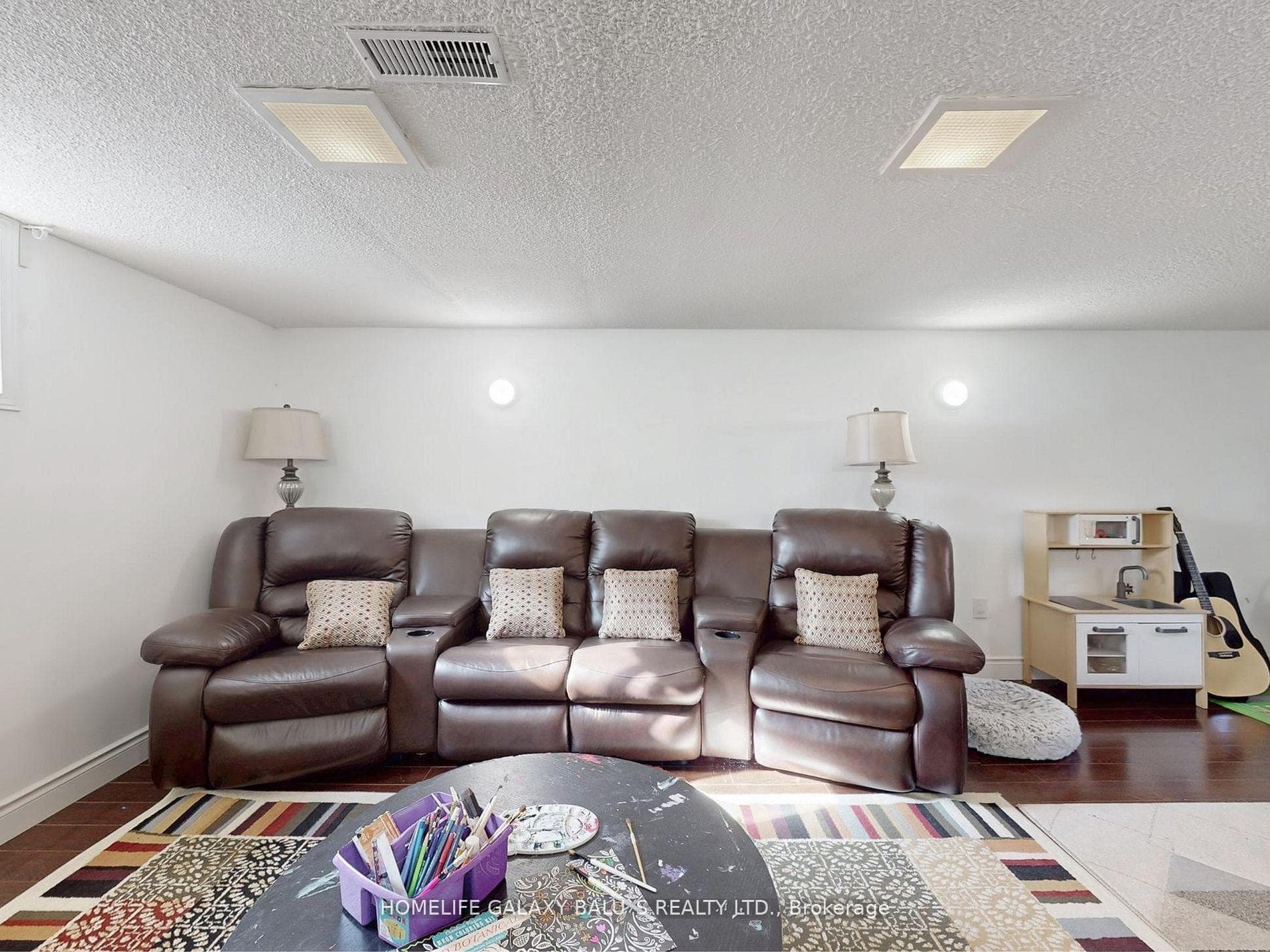 28 Ronway Crescent photo 32