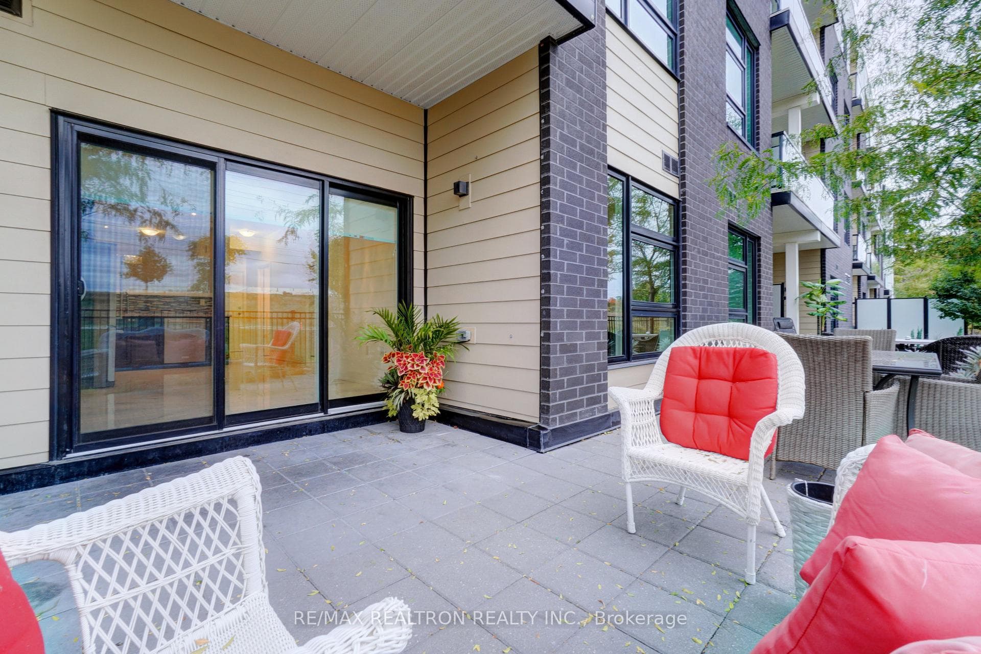 555 William Graham Drive Unit 118 photo 9