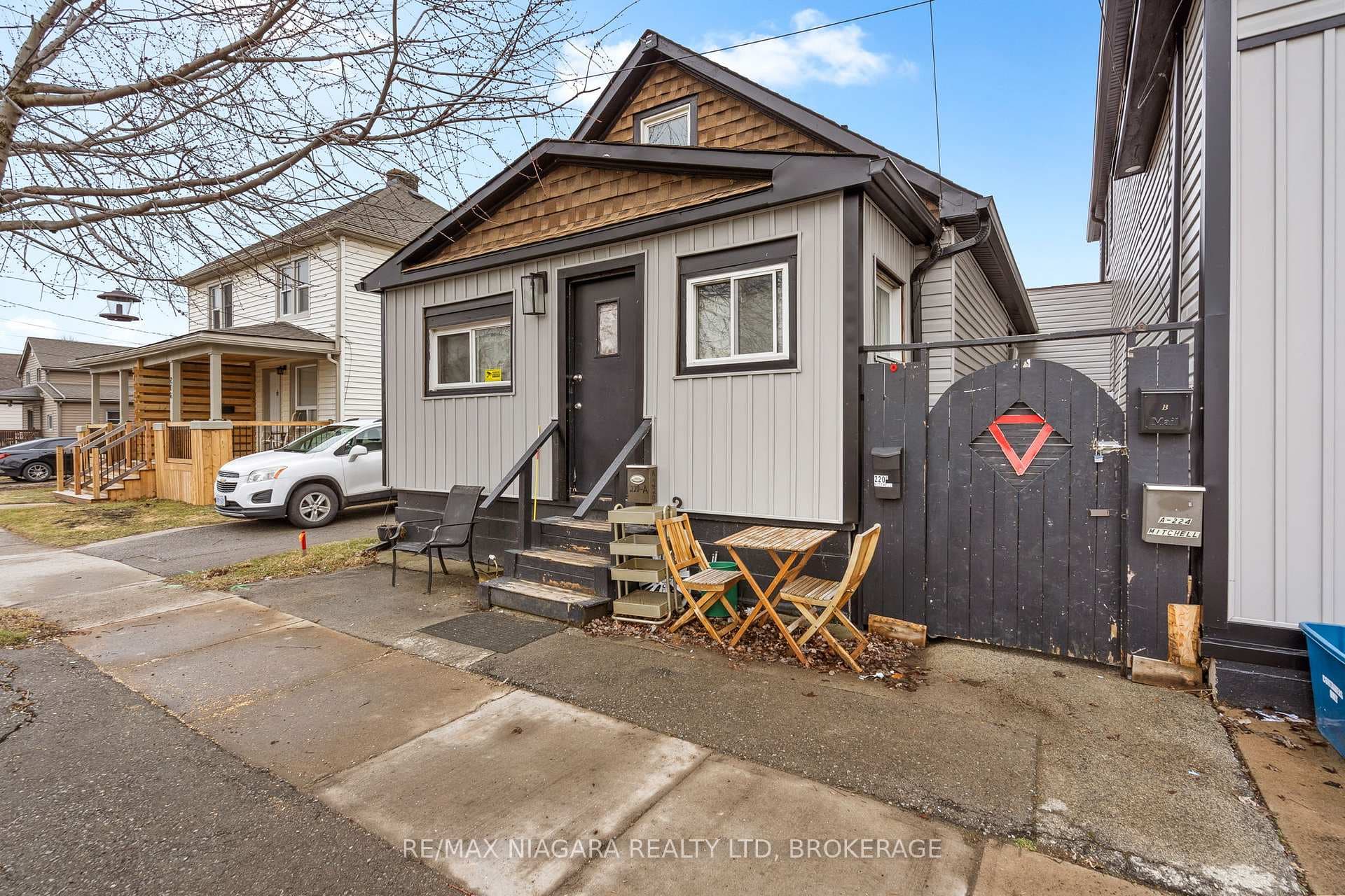 224 Mitchell Street photo 3
