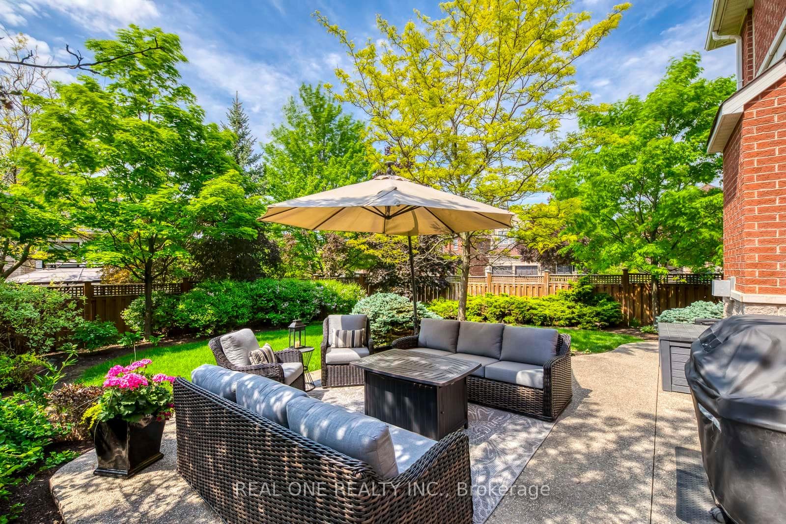 1154 Kestell Boulevard photo 38