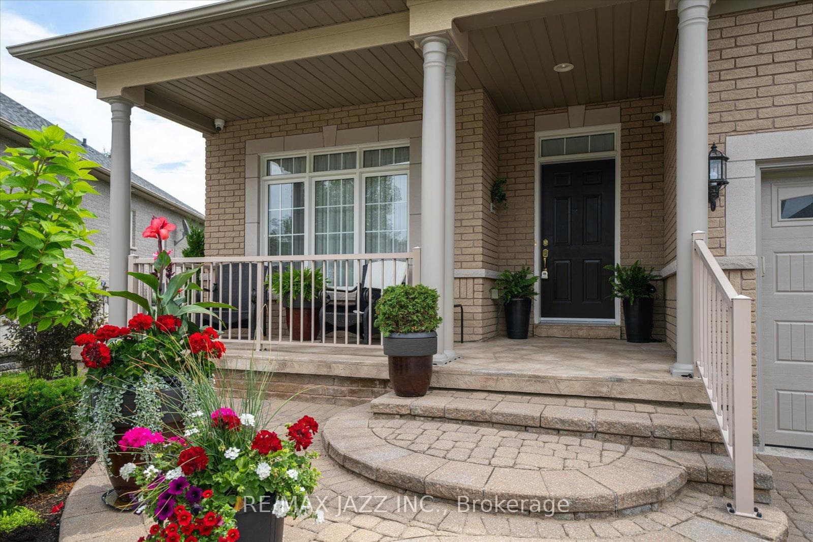 865 Greenleaf Circle photo 1