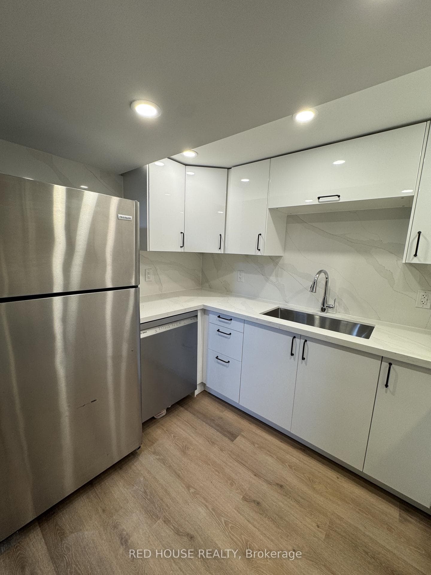 52 Charlbrook Avenue photo 3