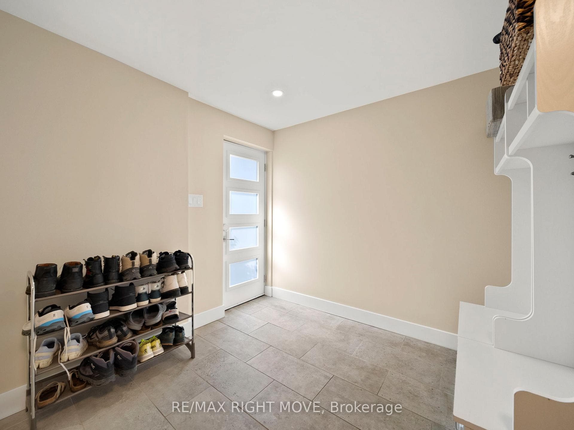 16 Greenfield Avenue photo 31