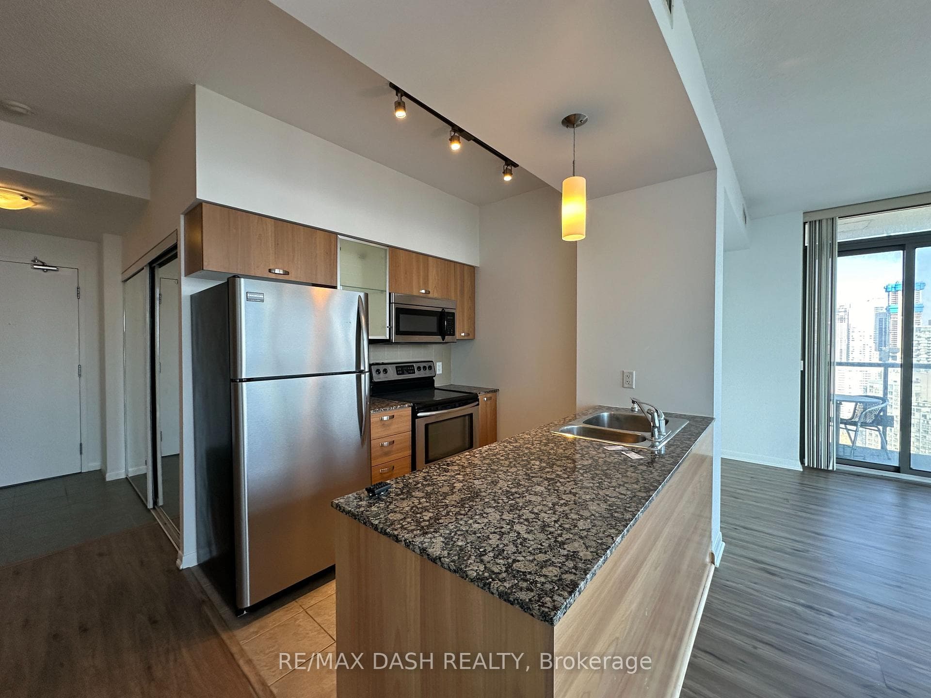 38 Grenville Street Unit 3707 photo 20