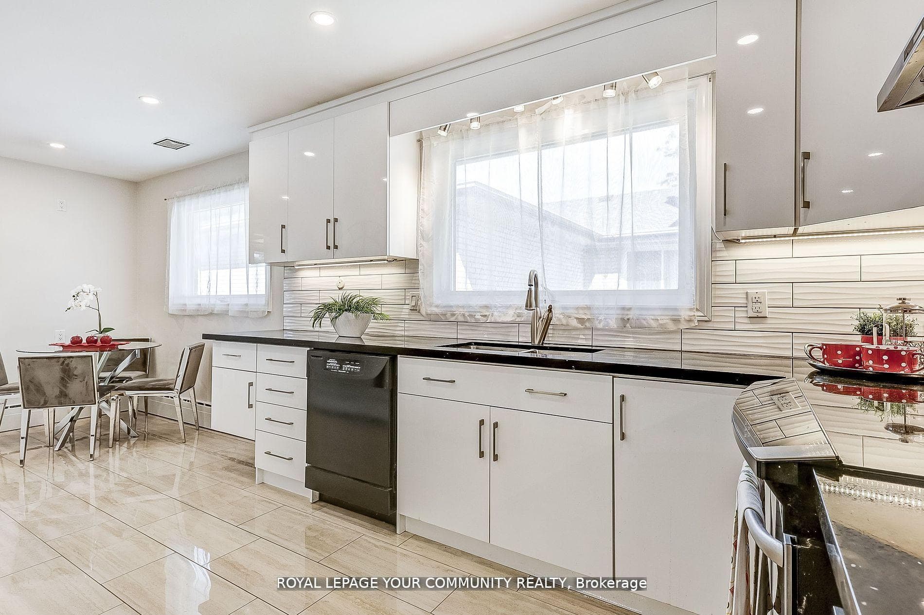 2127 Cliff Road photo 14