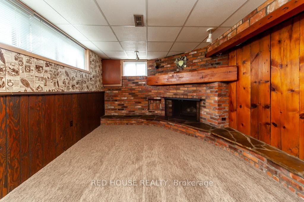 131 Cultra Square photo 17