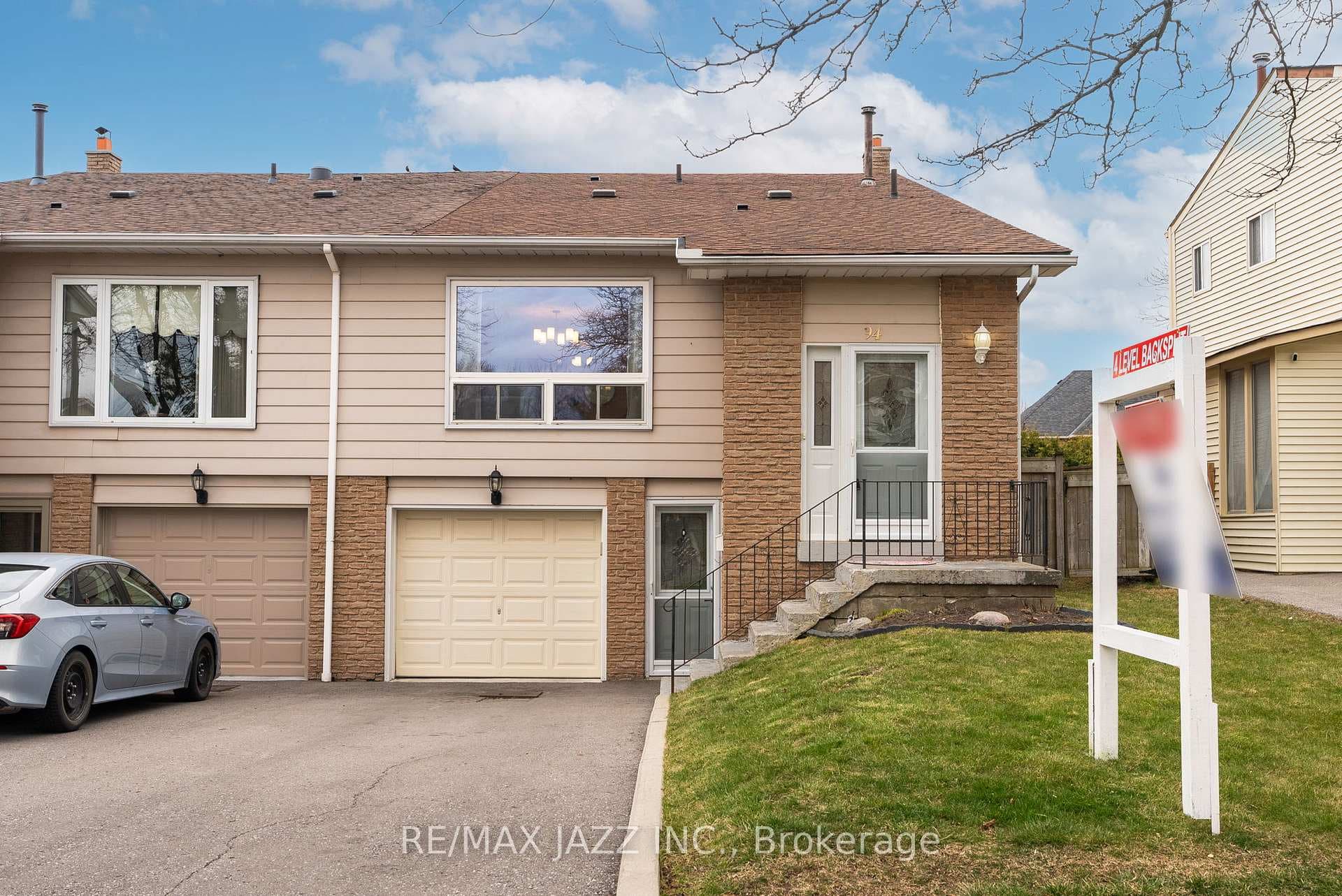 94 Guthrie Crescent photo 1
