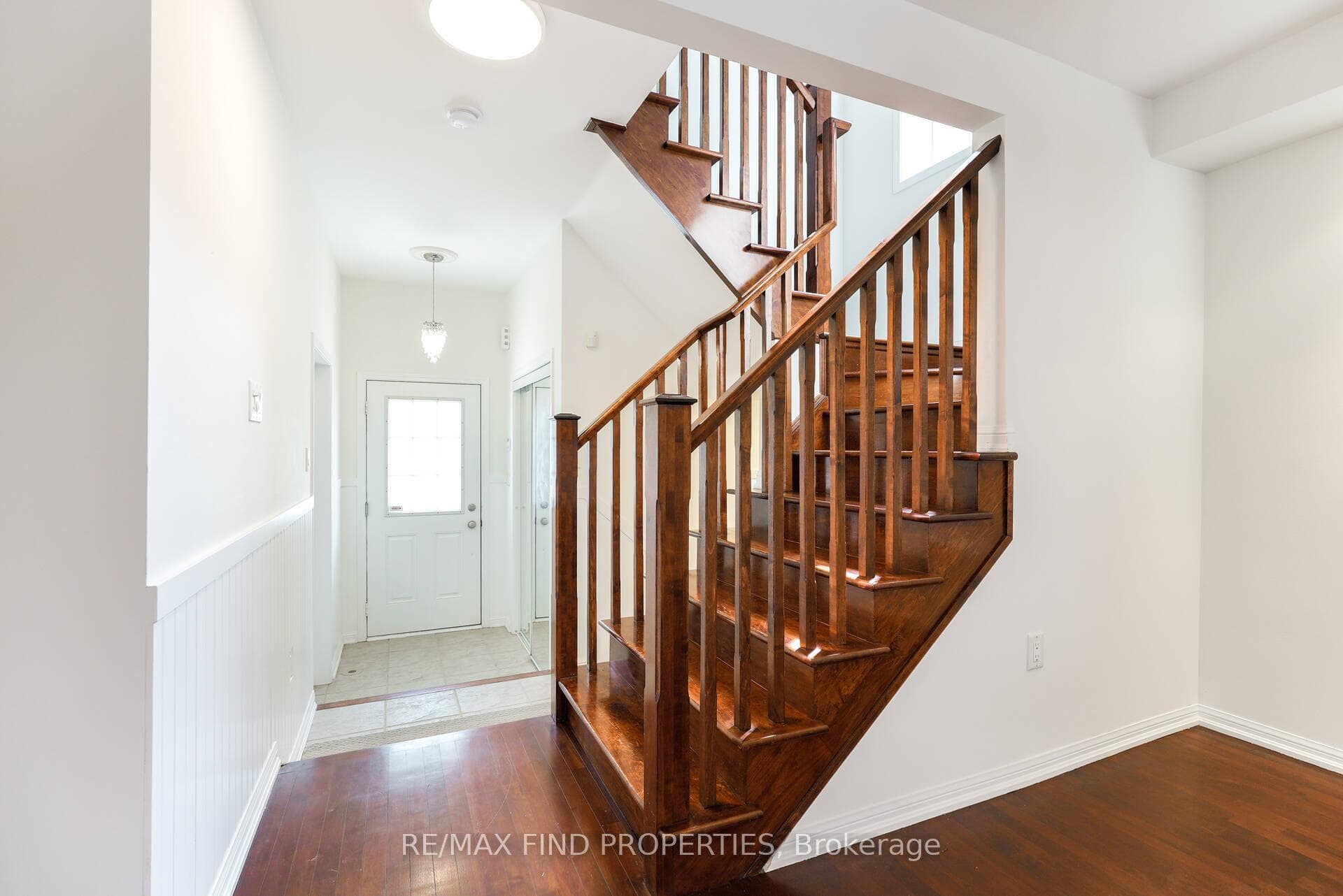 930 Hasselfeldt Heights photo 5