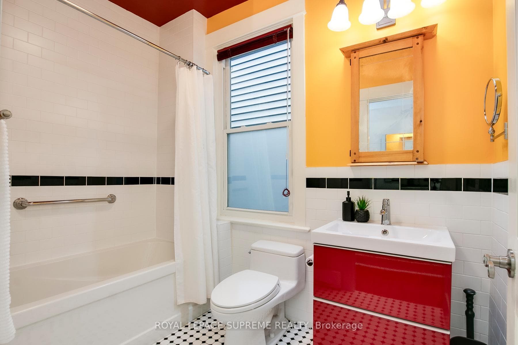 107 Parkmount Road photo 25