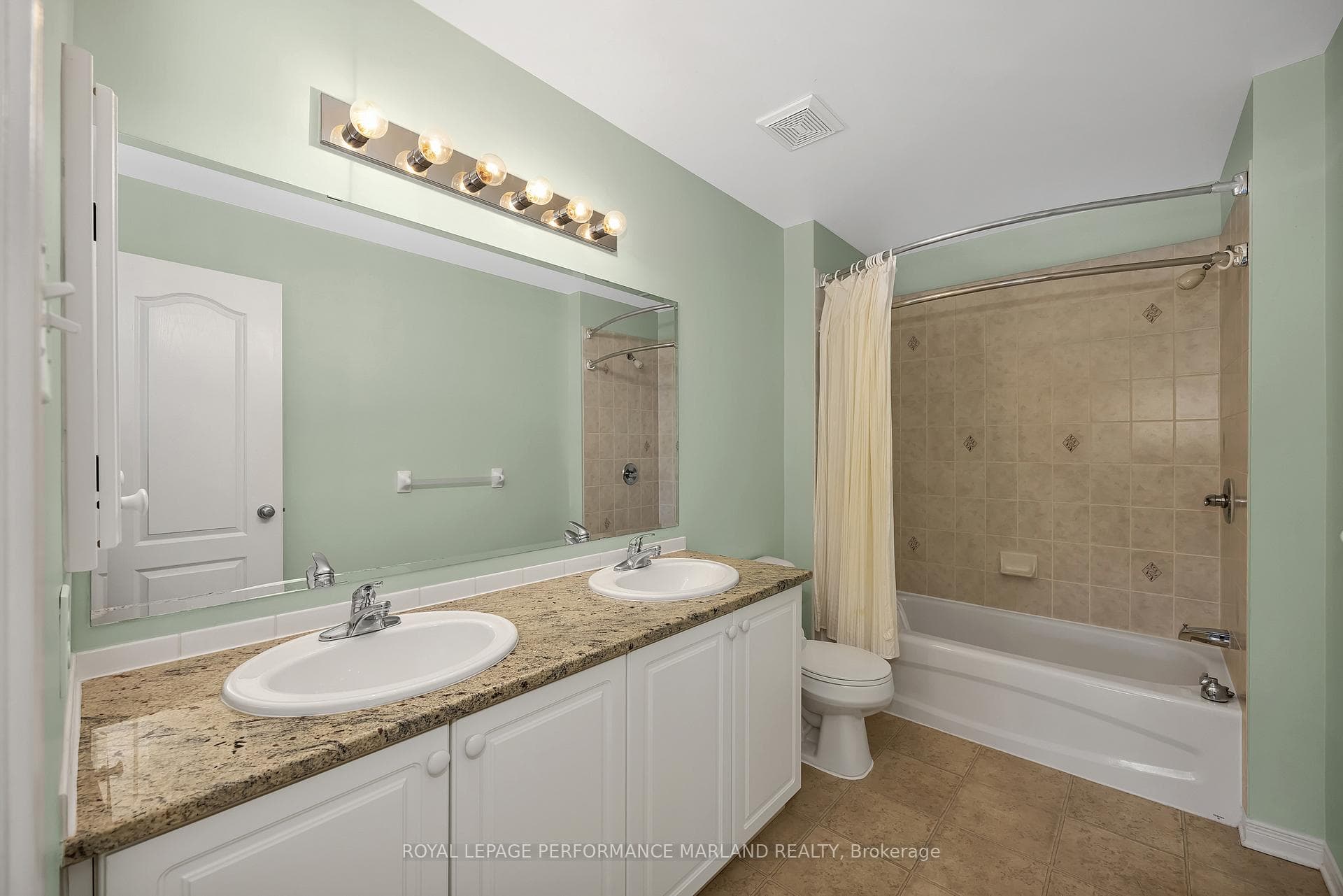 30 Yorkwood Place photo 22