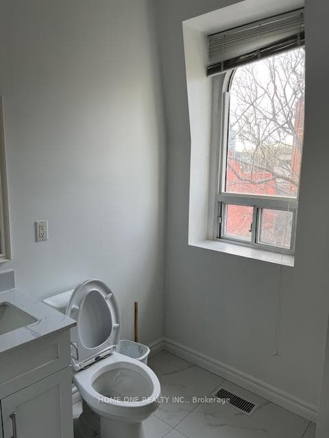 31 D'Arcy Street Unit 303 photo 8