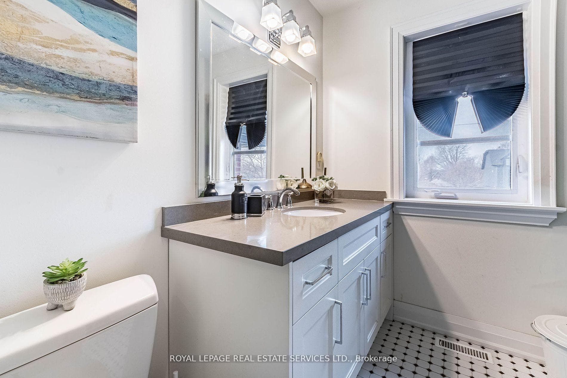 221 Beta Street photo 25