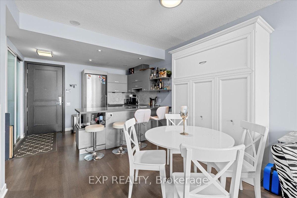 90 Park Lawn Road Unit 2309 photo 10