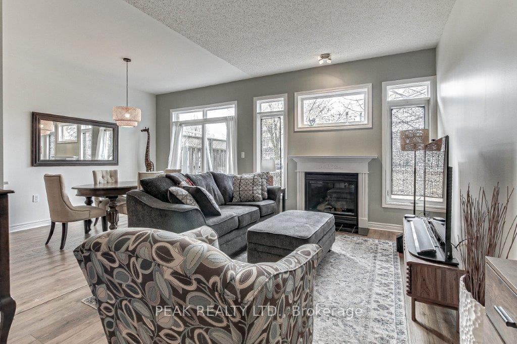 2025 Meadowgate Boulevard Unit 185 photo 4