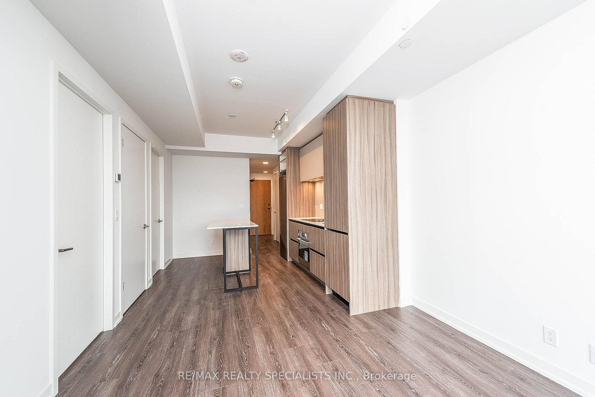 8 Beverly Glen Boulevard Unit 202 photo 12