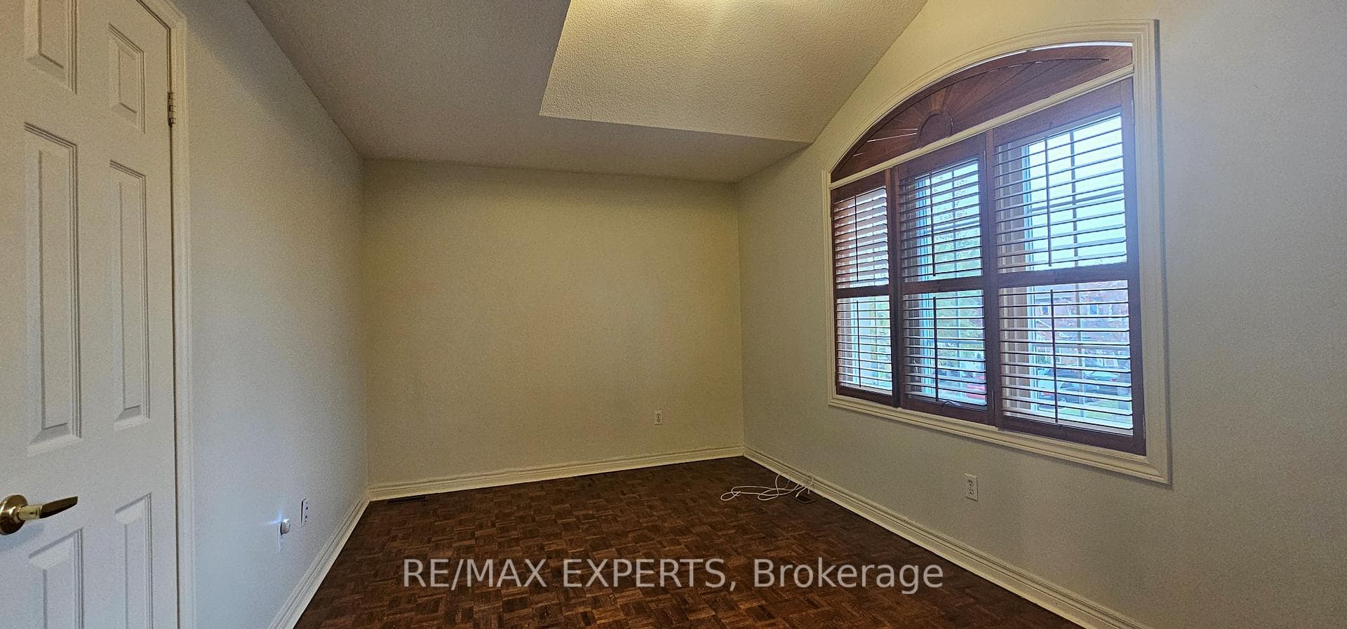 221 Matthew Drive photo 18