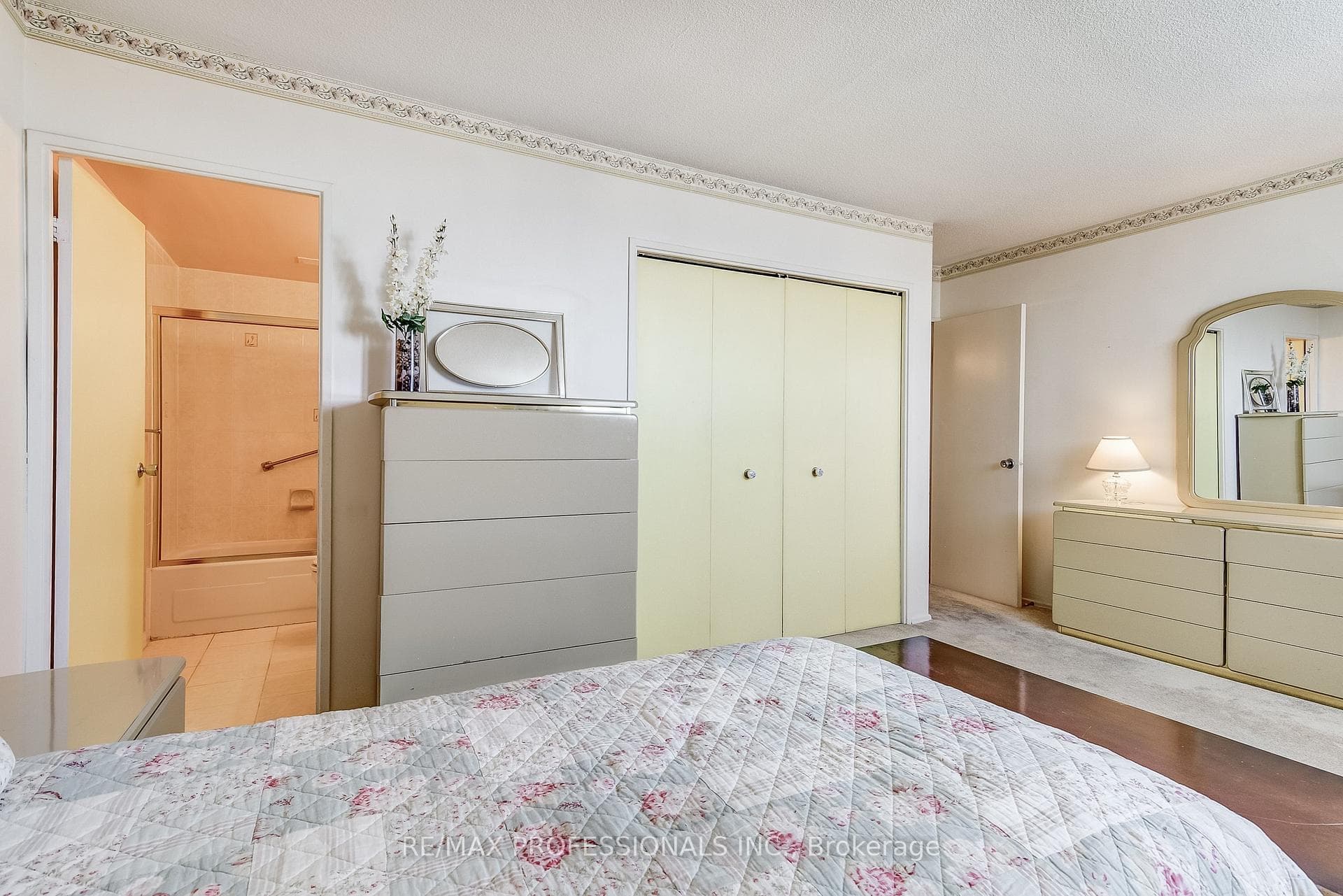 250 Scarlett Road Unit 1313 photo 22