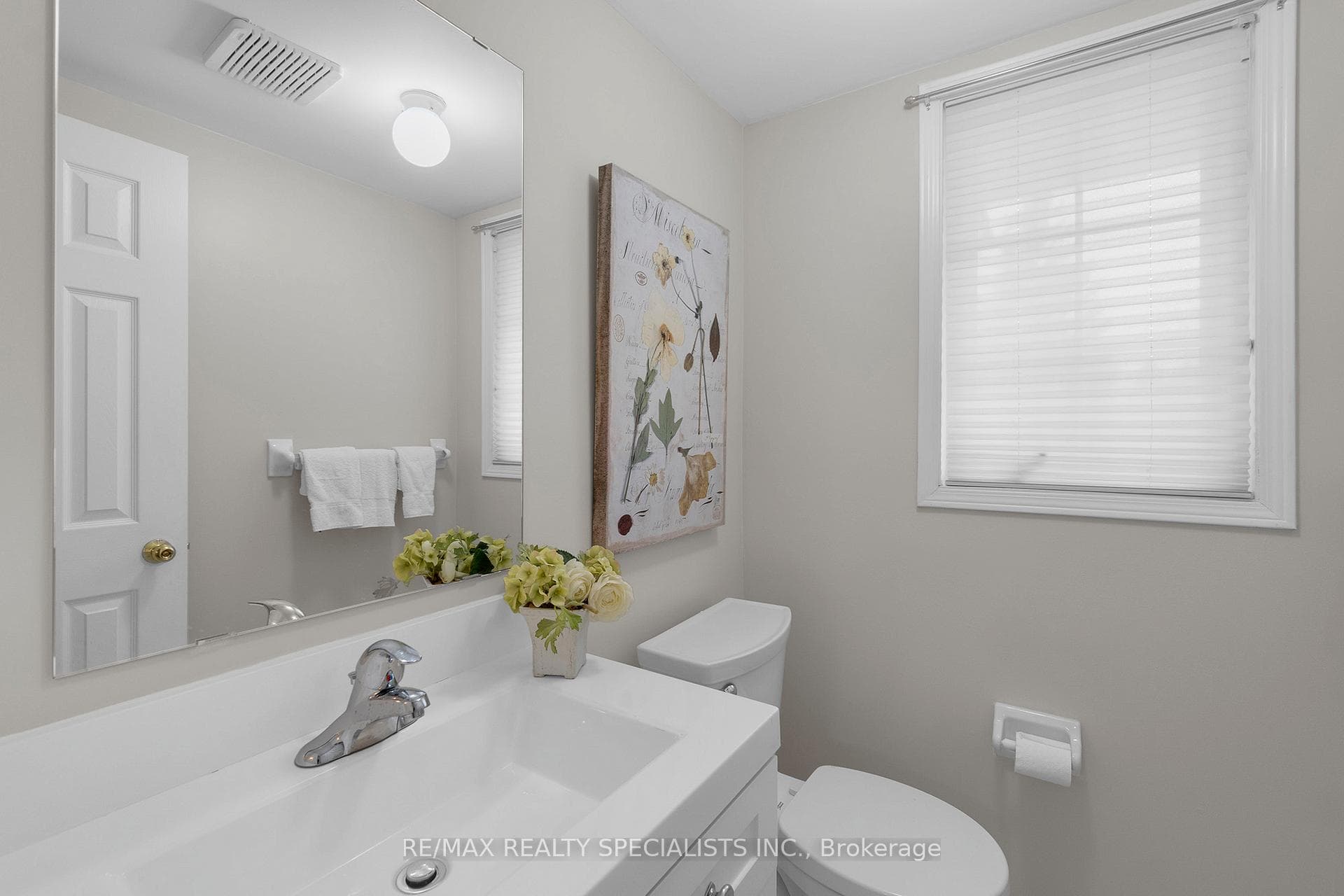 104 Hanton Crescent photo 21