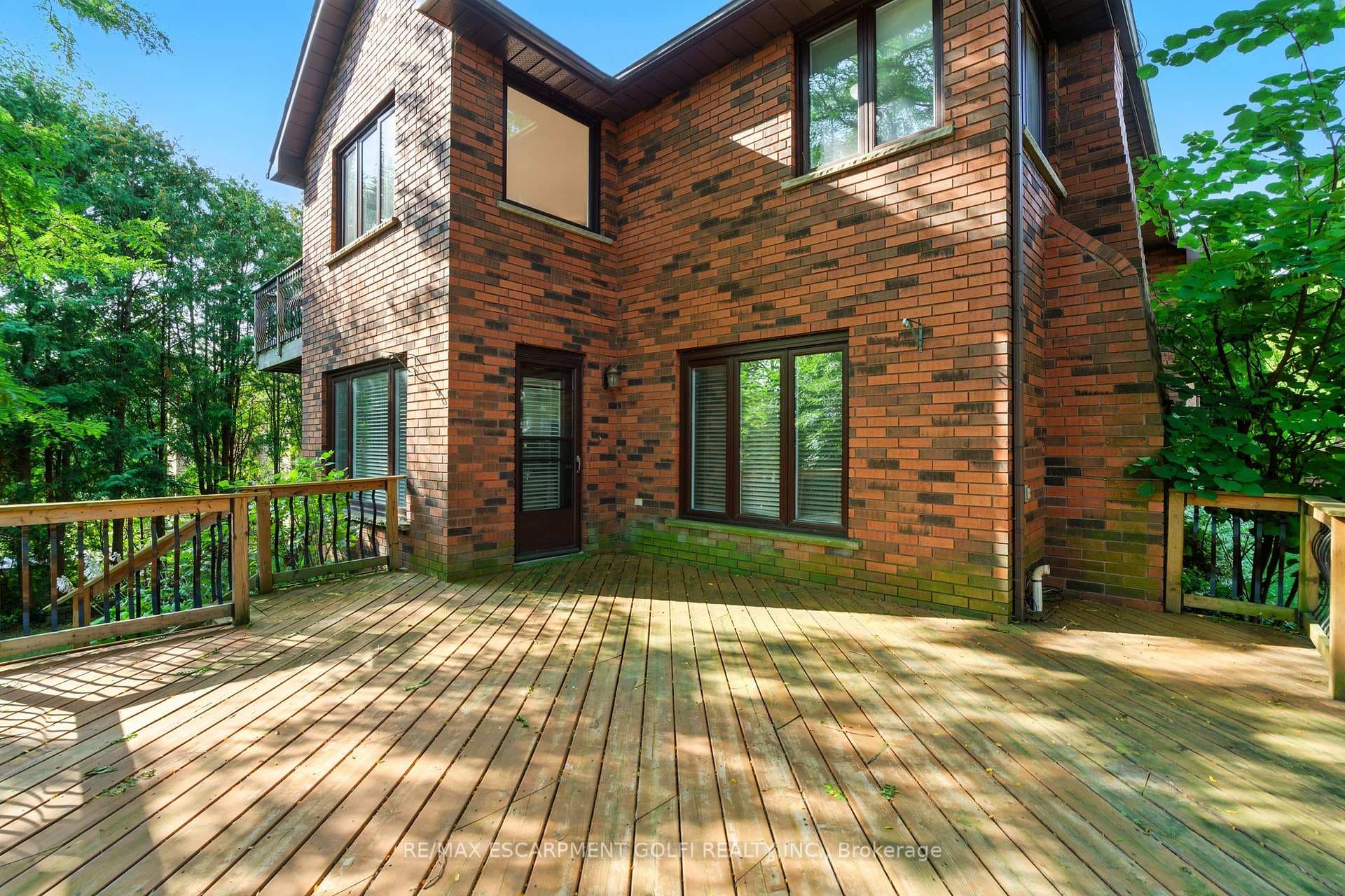 6 Renata Court photo 43