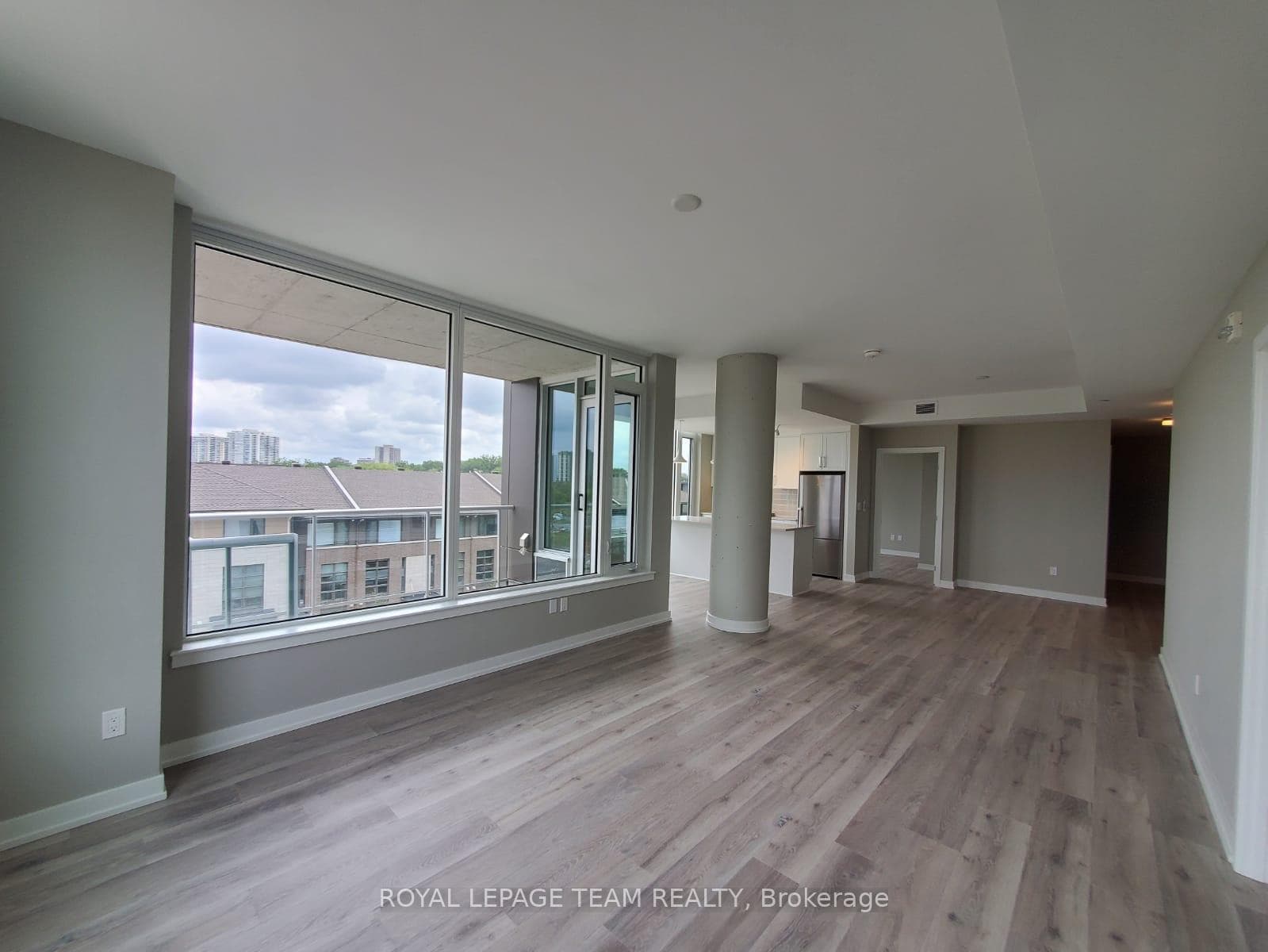 570 De Mazenod Avenue Unit 408 photo 25