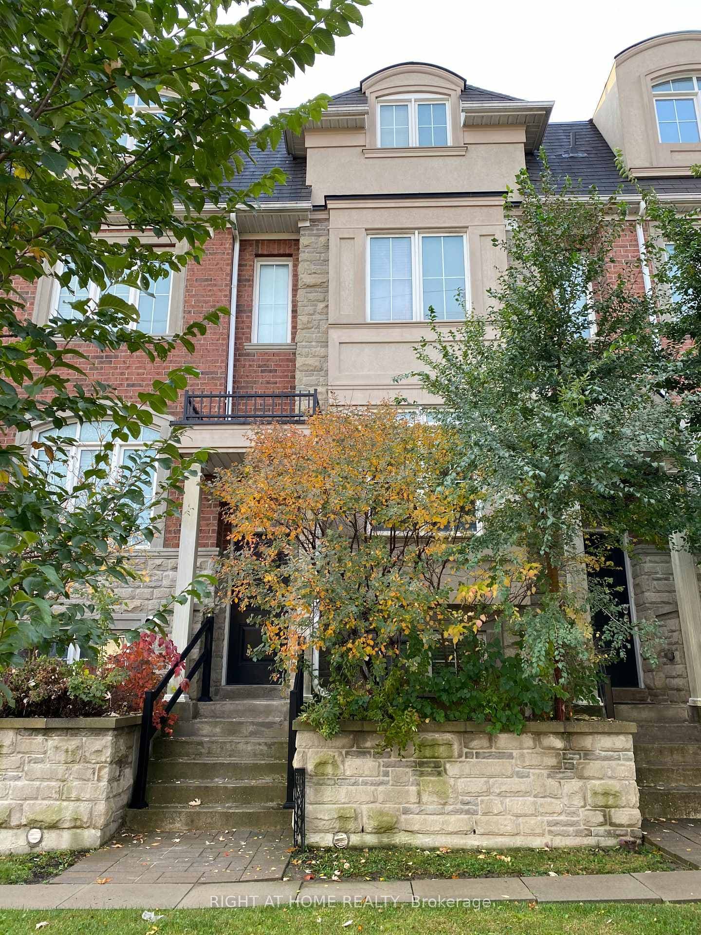 137B Finch Avenue photo 1