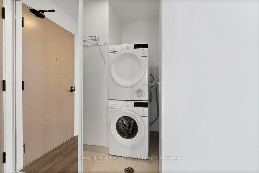 28 Interchange Way Unit 4010 photo 4