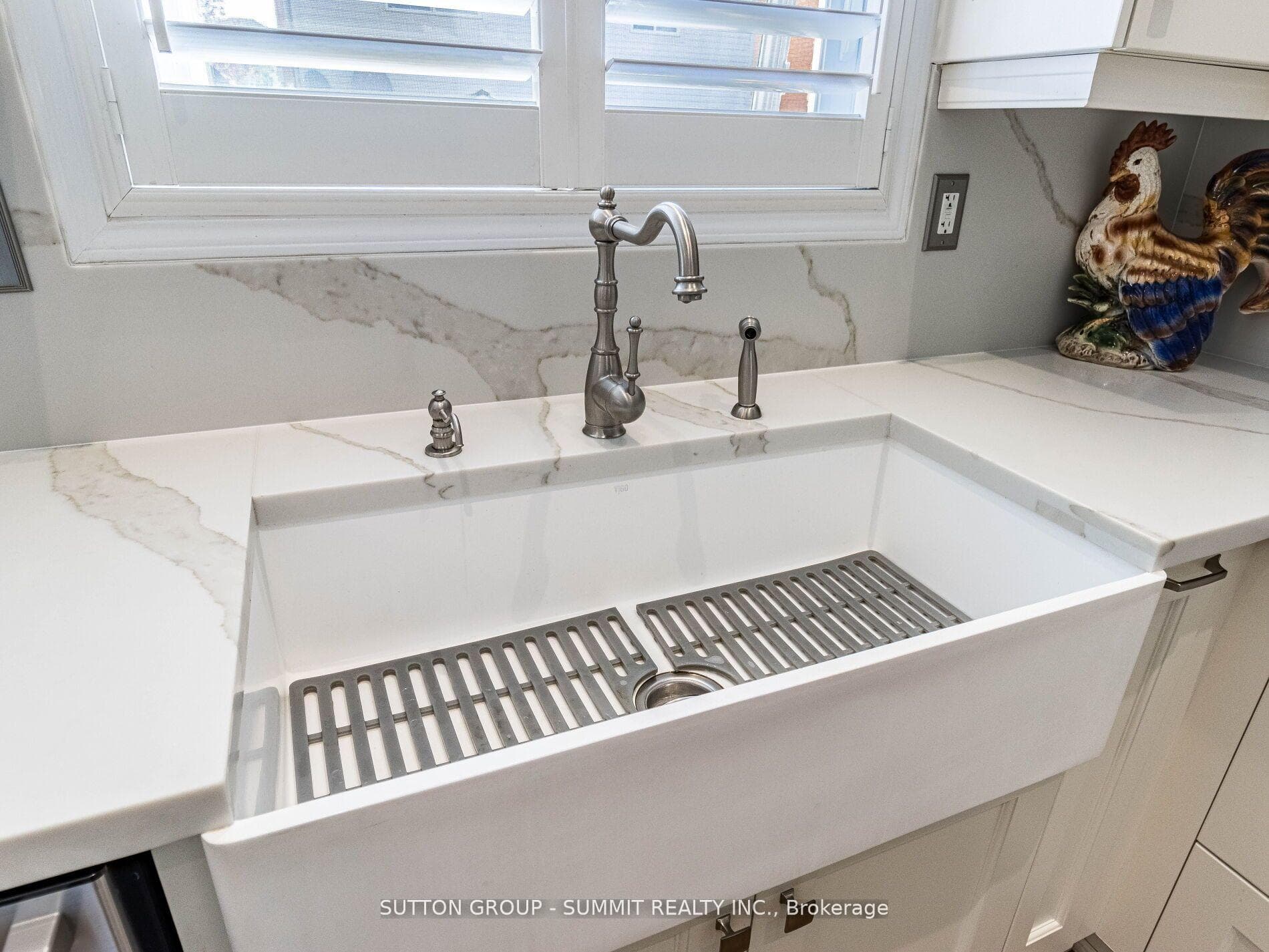 203 Brisdale Drive photo 16