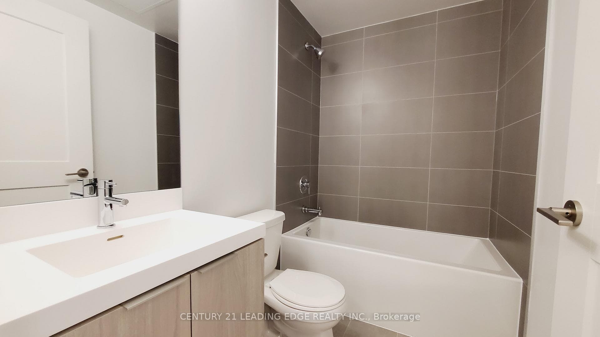 8 Widmer Street Unit 706 photo 9