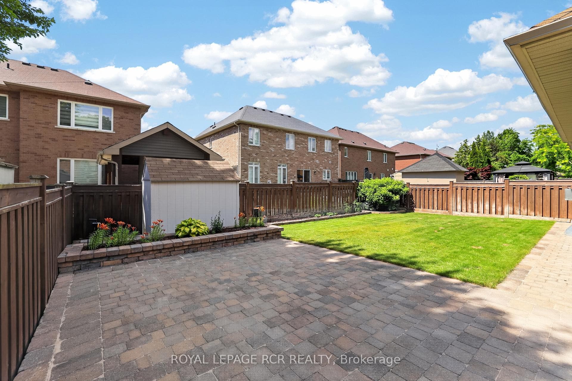 30 Borland Crescent photo 39