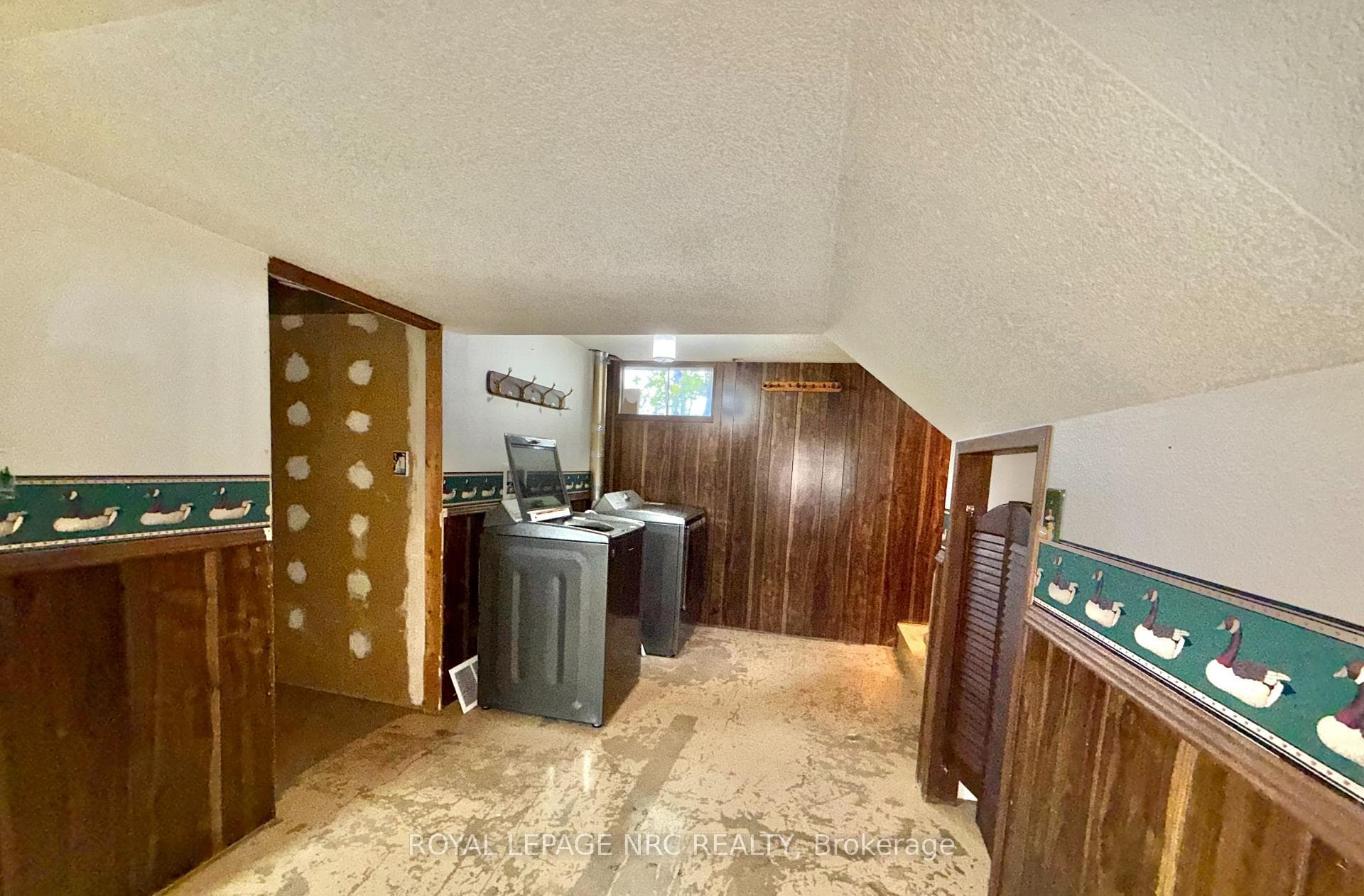 laundry -could move back to utility room